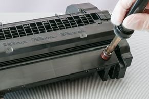 HP LaserJet Enterprise refill - waste toner removal