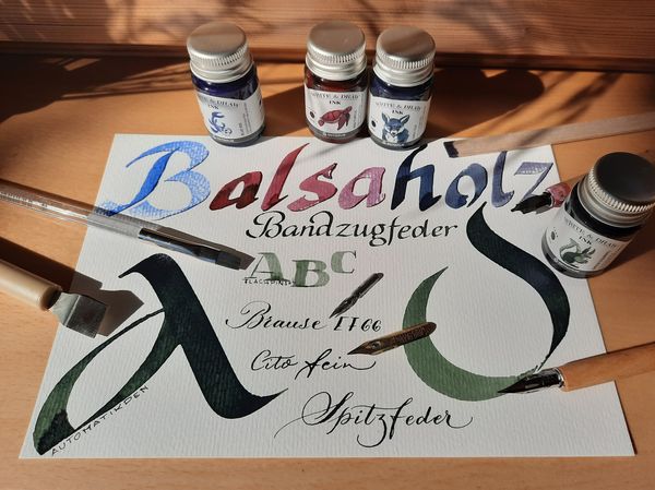 Calligraphy ink: the drawing inks are suitable for various nibs