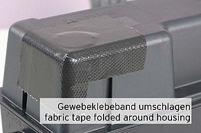 Gewebeklebeband um Kartuschengehäuse umgeschlagen