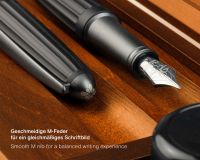 : Füllhalter Diplomat Aero : Füllhalter Diplomat Aero schwarz mit farblich perfekt passender Füllertinte in edler Holzschatulle