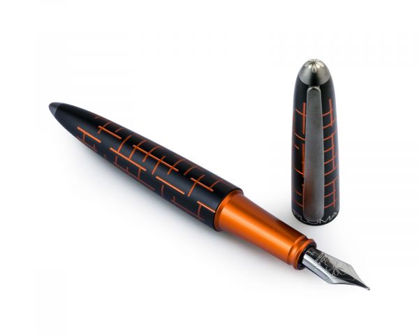 Penna stilografica Diplomat Elox Matrix Arancione con inchiostro per stilografica in blu reale