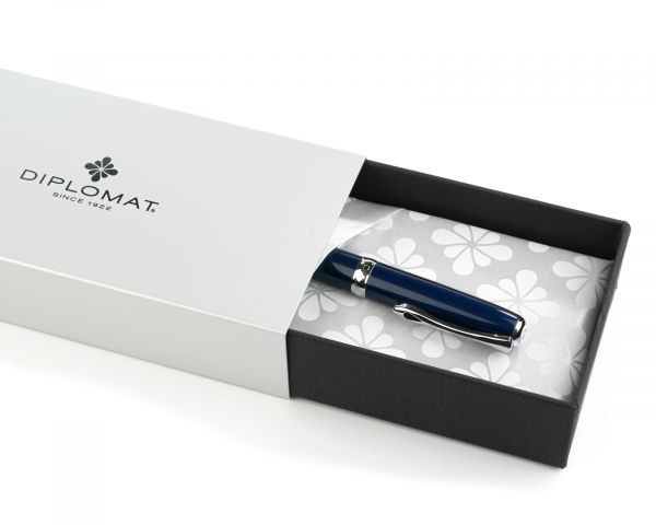 Fountain pen Diplomat Excellence A2 Midnight Blue Chrome, M-nib