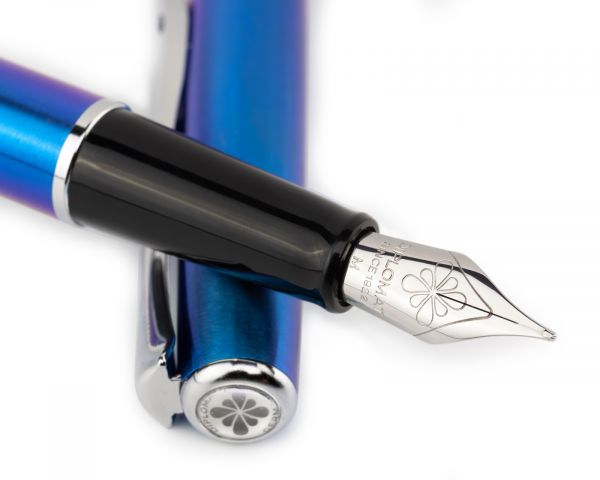 Füllhalter Diplomat Traveller Funky Blue, Stärke M