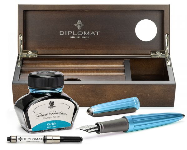 Set stilografica Diplomat Aero turchese con inchiostro per stilografica perfettamente abbinato e vassoio della penna in legno pregiato - wenge