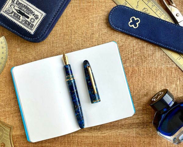 Penna stilografica Esterbrook Estie Nouveau Blue con finiture in palladio, penna a cartuccia con 30 ml di inchiostro