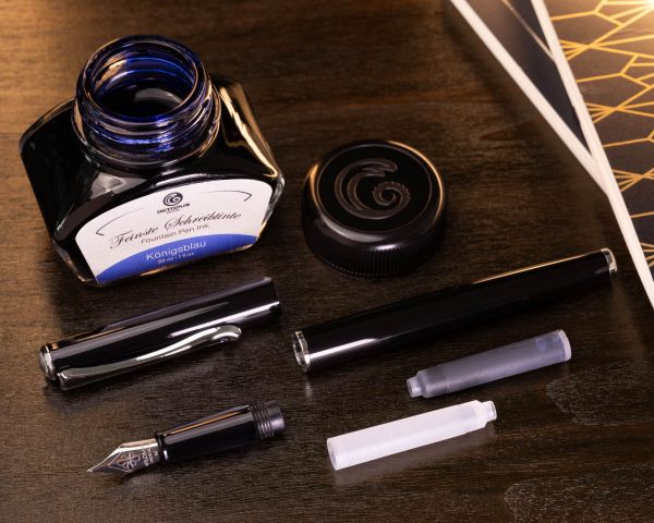 Fountain pen Diplomat Traveller laquer black, stainless steel nib M