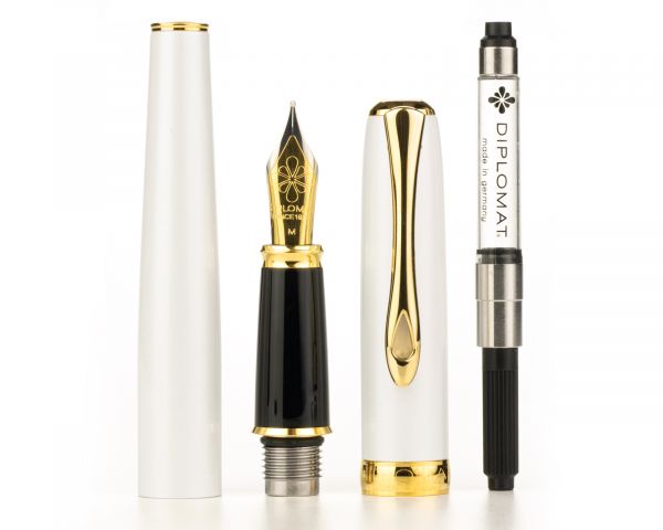 Penna stilografica Diplomat Excellence A2 Madreperla bianco-oro, pennino M