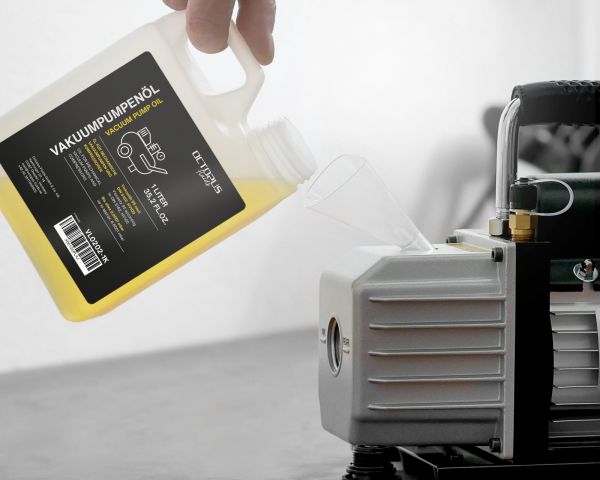Vacuum pump oil, vacuum oil with viscosity 95 according to DIN 5162, HV100