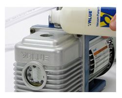 Vakuumpumpe zum Ab-Ansaugen der Druckköpfe