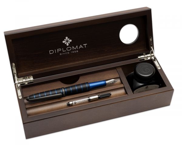 Set di penne stilografiche Diplomat Elox Ring nero-blu con inchiostro da scrittura e astuccio in legno di wengé