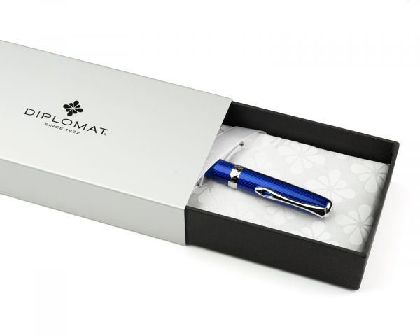 Füllhalter Diplomat Excellence A2 Skyline Blau mit Schreibtinte, Stärke M