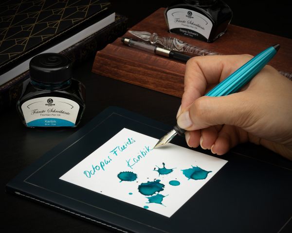 Fountain pen set Diplomat Aero turquoise, stainless steel nib M, with perfectly matching fountain pen ink
