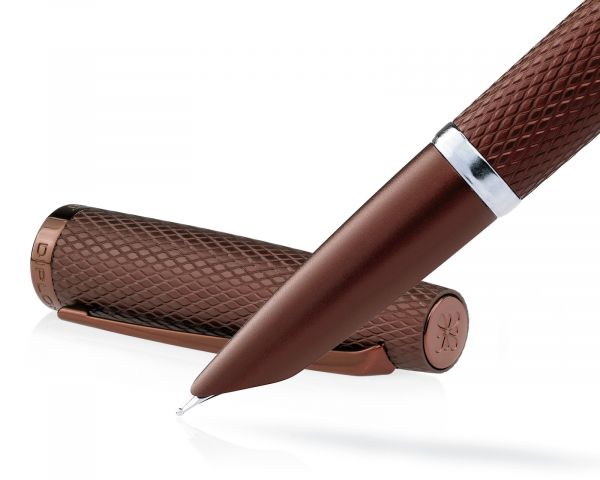 Stilografica Diplomat Viper marrone guilloché, pennino F-M