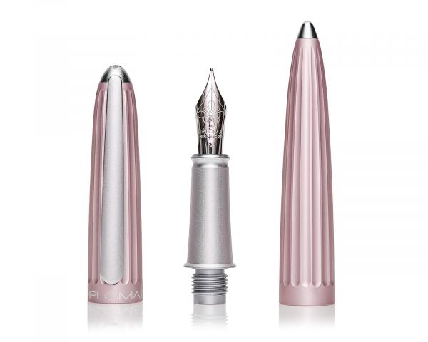 Set stilografica Diplomat Aero rosa antico, campi in acciaio inox M, con inchiostro per stilografica in blu reale e astuccio in vera pelle