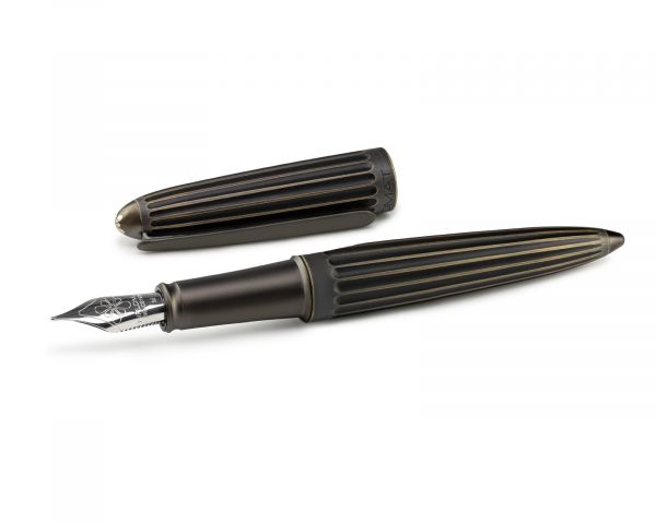 Stilografica Diplomat Aero Oxyd Brass con Inchiostro da Scrittura, Pennino M