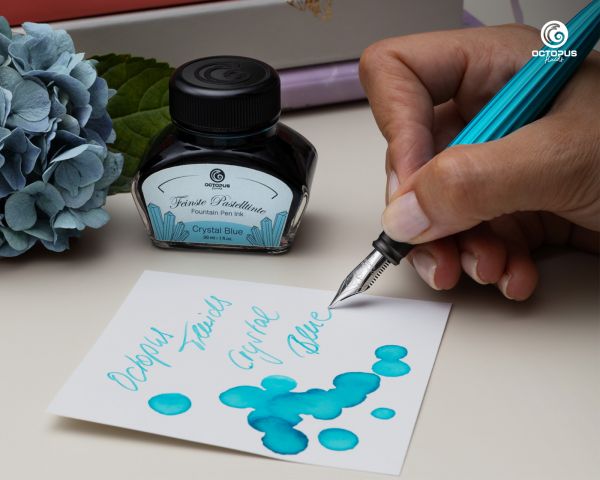 Füllhaltertinte, Schreibtinte für Füllhalter, Füllertinte Pastell Blau "Crystal Blue"