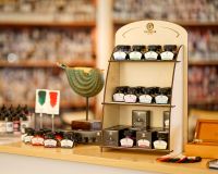 : Octopus Holz-Display zur : Octopus Holz-Display zur Präsentation unserer Füllhaltertinten und Alcoholink Flaschen