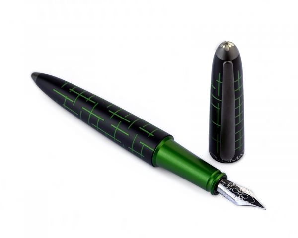 Set stilografica Diplomat Elox Matrix nero-verde con inchiostro per stilografica in blu reale e astuccio in vera pelle