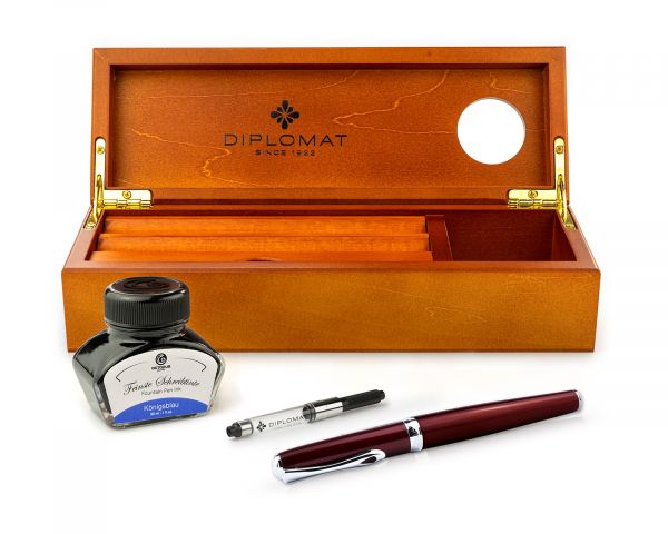 Set stilografica Diplomat Excellence A2 Magma Red con inchiostro per stilografica in blu reale in una scatola di legno pregiato di alta qualità, campi in acciaio inox M