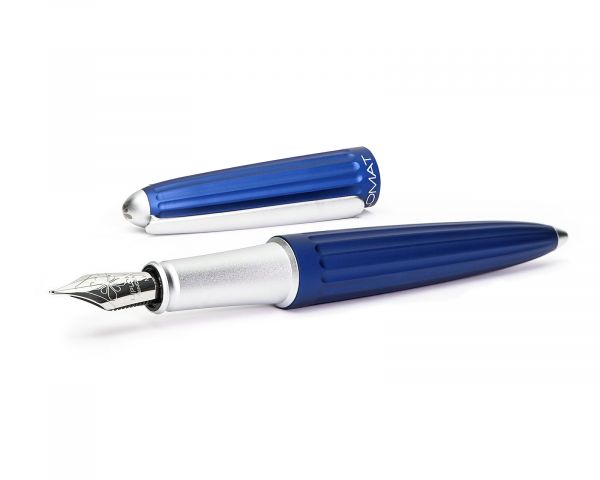 Stilografica Diplomat Aero blu, M-nib in acciaio inox, con inchiostro da scrittura perfettamente abbinato