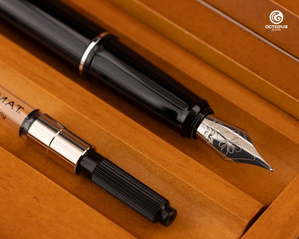 Füllhalter Diplomat Esteem lack schwarz, Stärke M