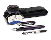 Füllhalterset Diplomat Traveller Deep Purple mit Lederetui, Schreibtinte und Tintenkonverter, Stärke Füllhalterset Diplomat Traveller Deep Purple mit Lederetui, Schreibtinte und Tintenkonverter, Stärke