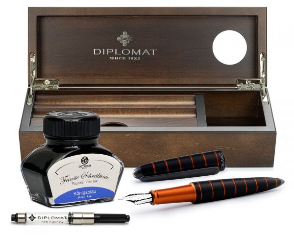 Set di penne stilografiche Diplomat Elox Ring nero-arancio con inchiostro da scrittura e astuccio in legno di wengé