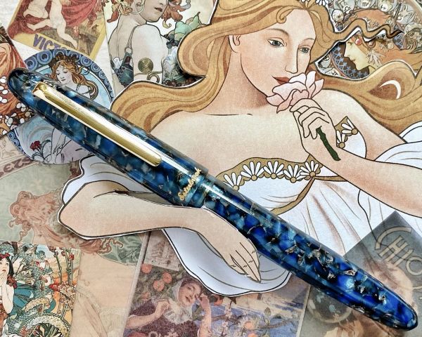 Stilografica Esterbrook Estie Nouveau Blue Gold Trim, stilografica a cartuccia con 30 ml di inchiostro
