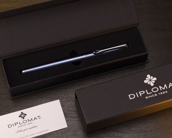 Stilografica Diplomat Traveller Funky Petrol con inchiostro da scrittura e convertitore d'inchiostro, misura M