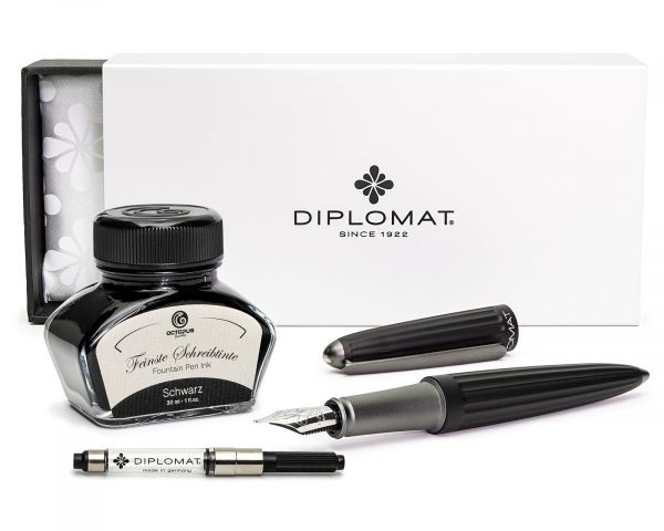 Fountain pen set Diplomat Aero black, stainless steel nib M, with perfectly matching fountain pen ink