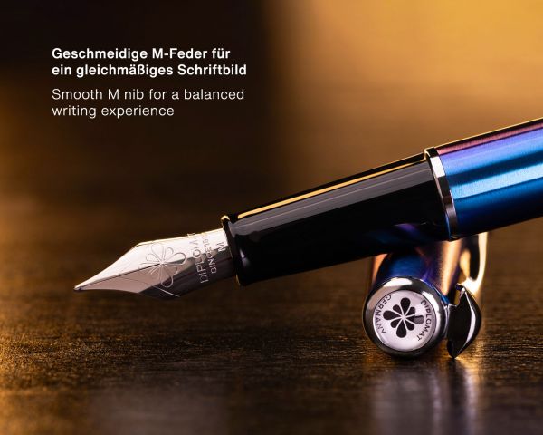 Füllhalter Diplomat Traveller Funky Blue mit Schreibtinte und Tintenkonverter, Stärke M