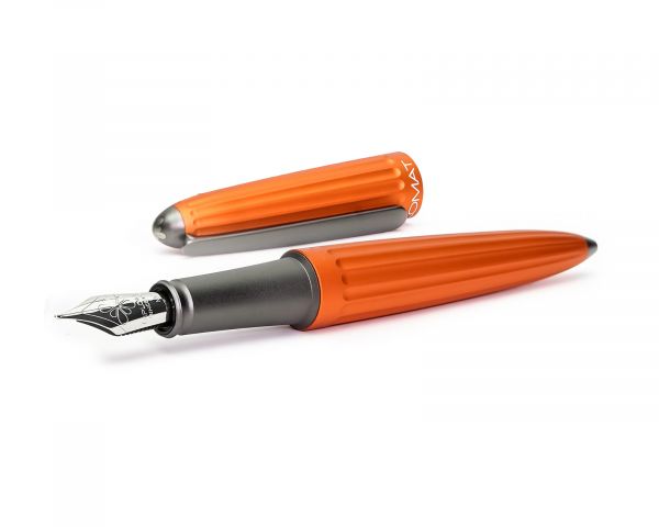 Füllhalter Set Diplomat Aero orange mit Lederetui und Tinte, Stärke M