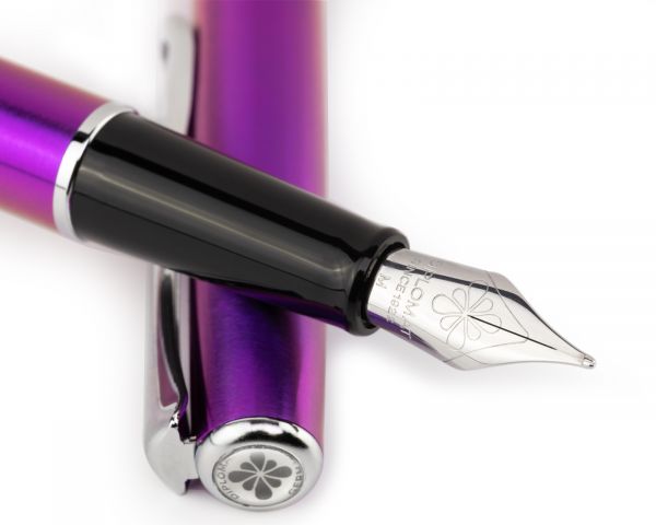 Penna stilografica Diplomat Traveller Funky Fuchsia, forza M