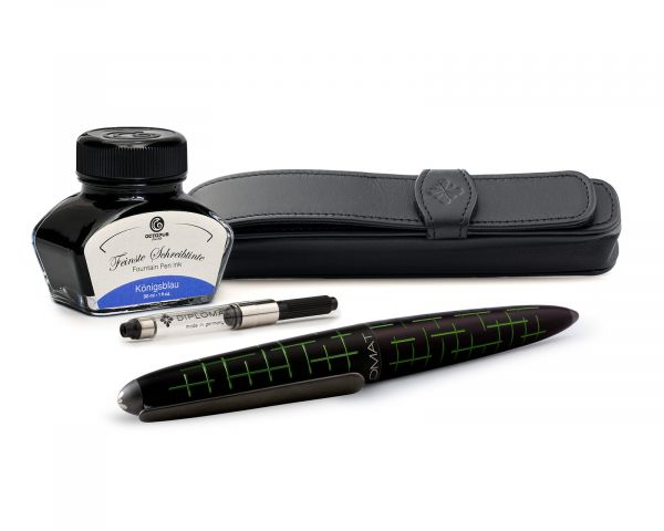 Set stilografica Diplomat Elox Matrix nero-verde con inchiostro per stilografica in blu reale e astuccio in vera pelle