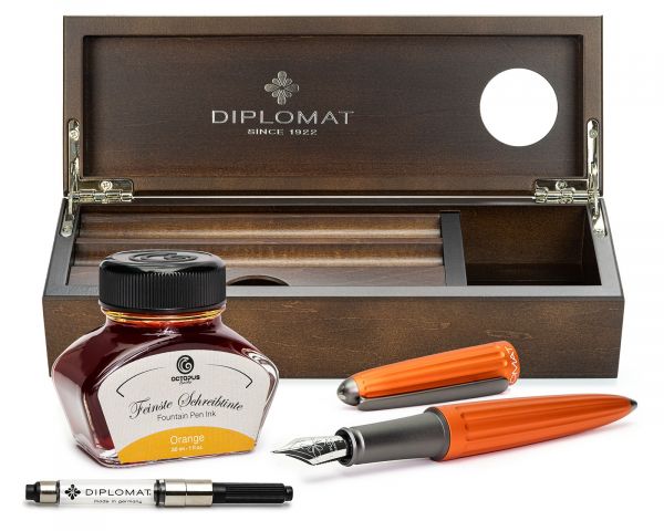 Füllhalter Set Diplomat Aero orange mit Schreibtinte und Stiftetui aus Wenge-Holz