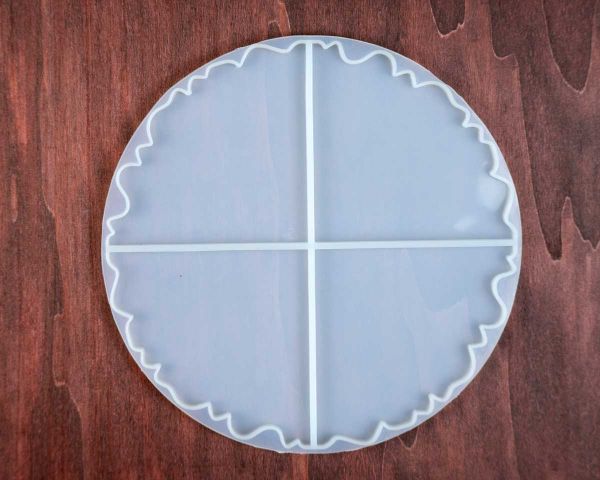Silikonform, Gießform rund für vier Untersetzer aus Epoxidharz mit facettiertem Rand, 21 cm